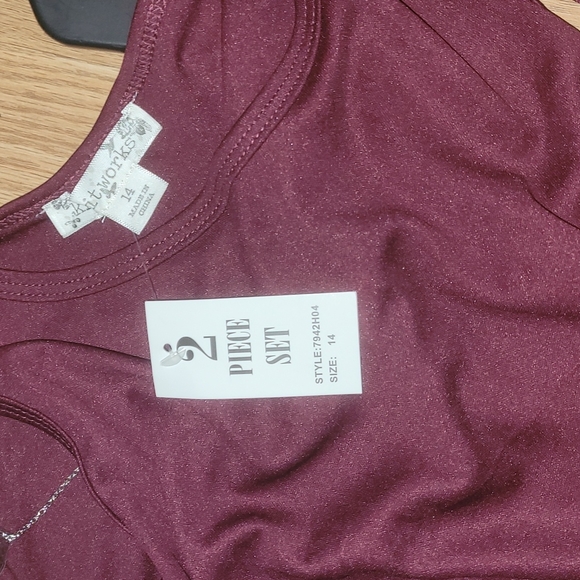 New Knitworks Burgundy 2 piece dress set size 14 - Picture 11 of 12